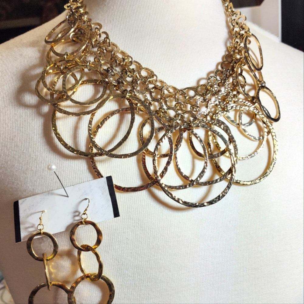 Gold Statement Kenneth Cole Necklace and Earring Set Nwot